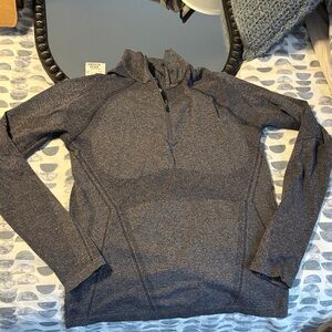 Athleta Women's Gray Long Sleeve Top